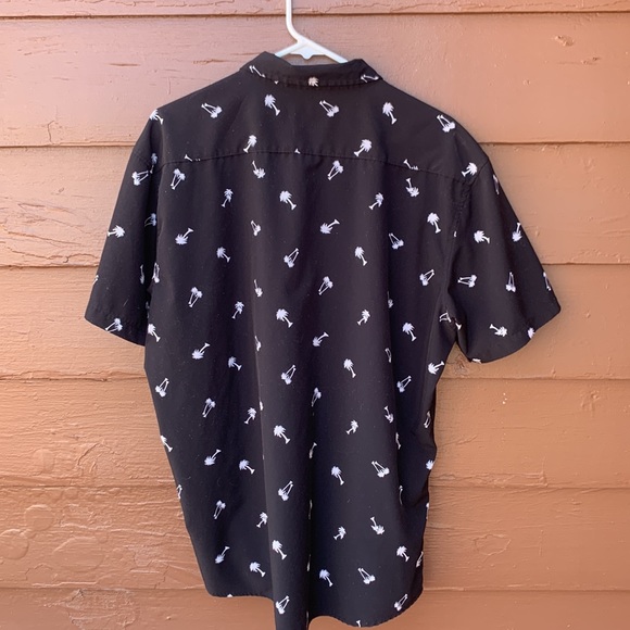 Molokai surf co palm tree button down - Picture 3 of 3